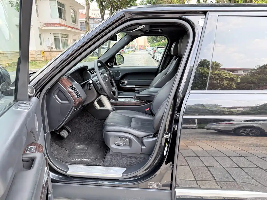 Land Rover Range Rover — миниатюра 11