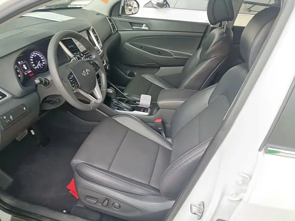 Hyundai Tucson — миниатюра 15