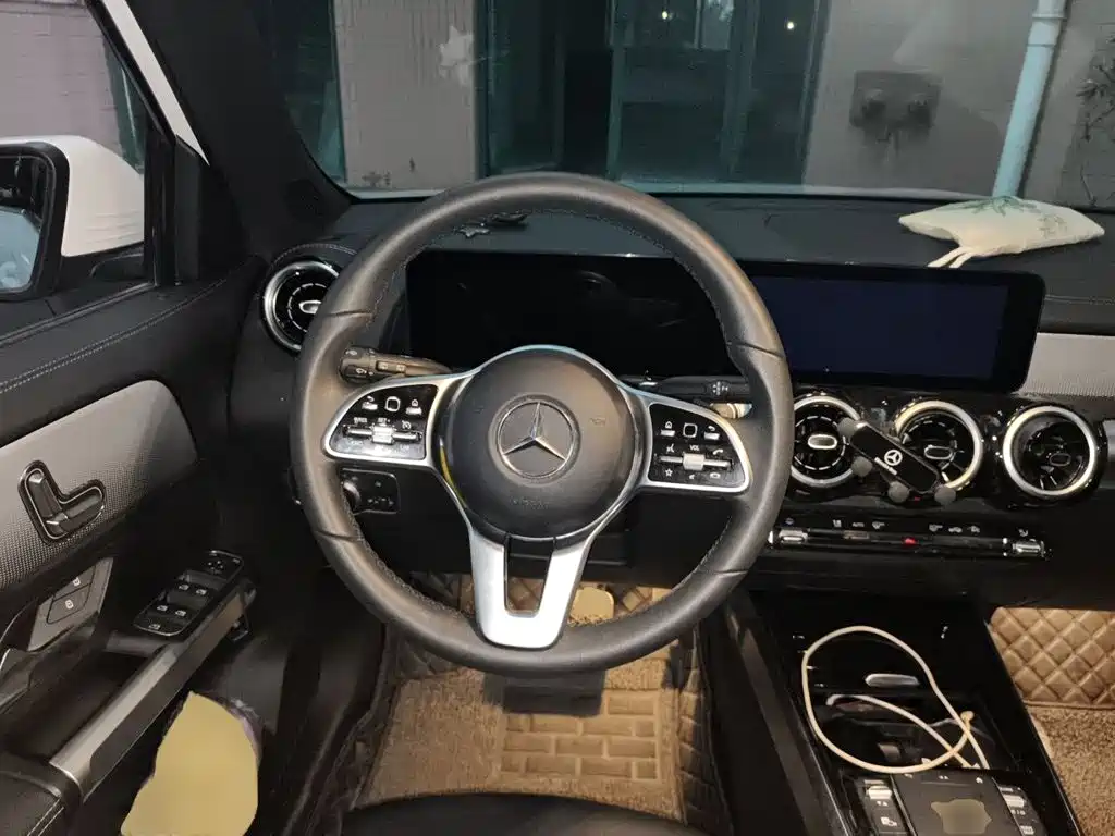 Mercedes-Benz GLB — миниатюра 6