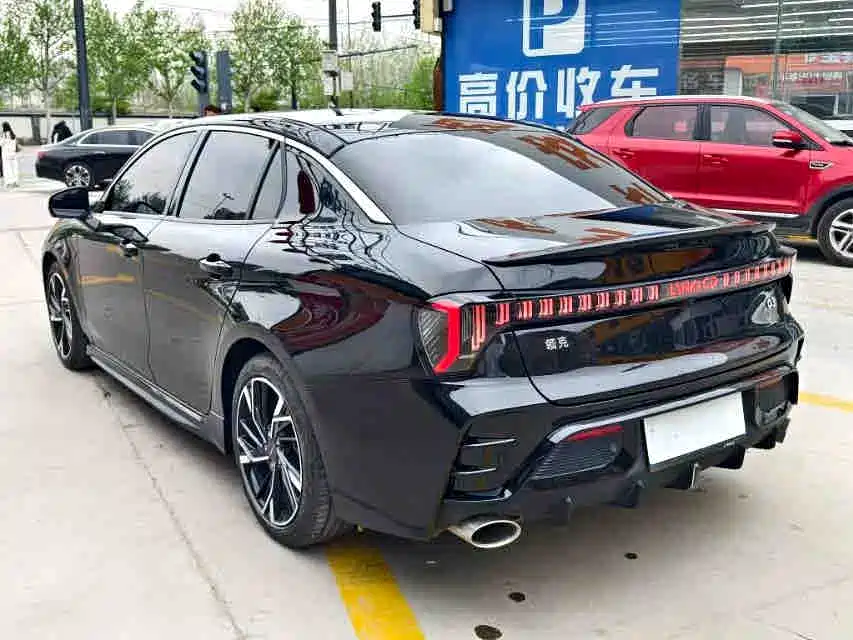 Lynk & Co 03 — миниатюра 4