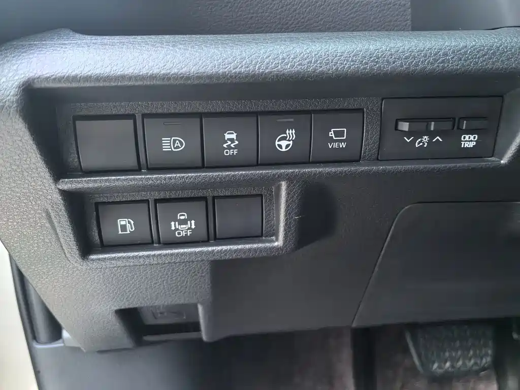 Toyota Sienna — миниатюра 31