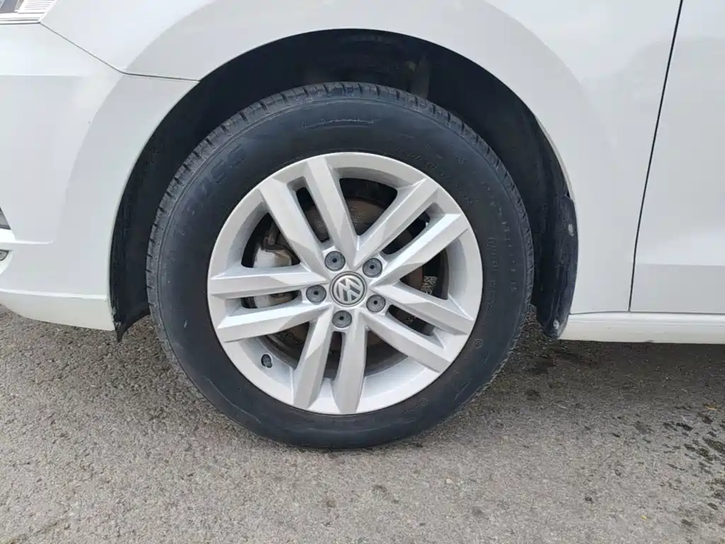 Volkswagen Jetta — миниатюра 23