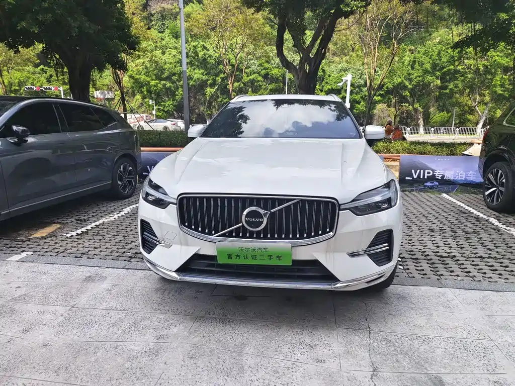 Volvo XC60 PHEV — миниатюра 2