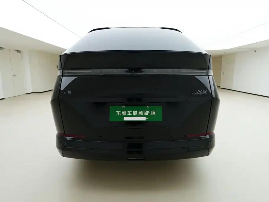 XPeng X9 — миниатюра 4