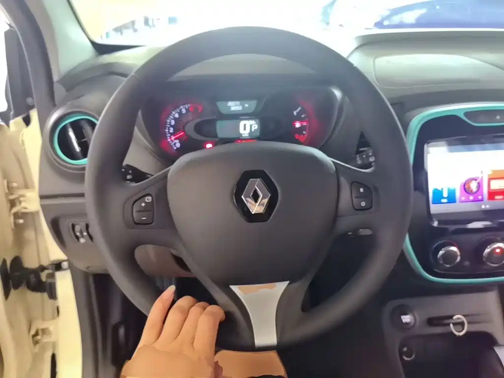 Renault Captur — миниатюра 11