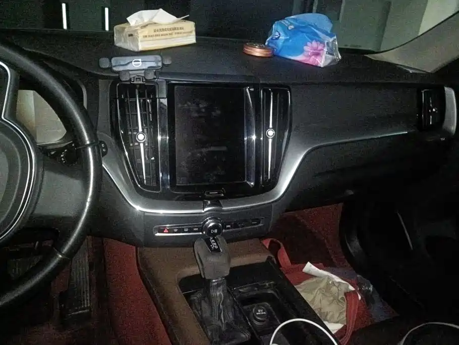 Volvo XC60 — миниатюра 13