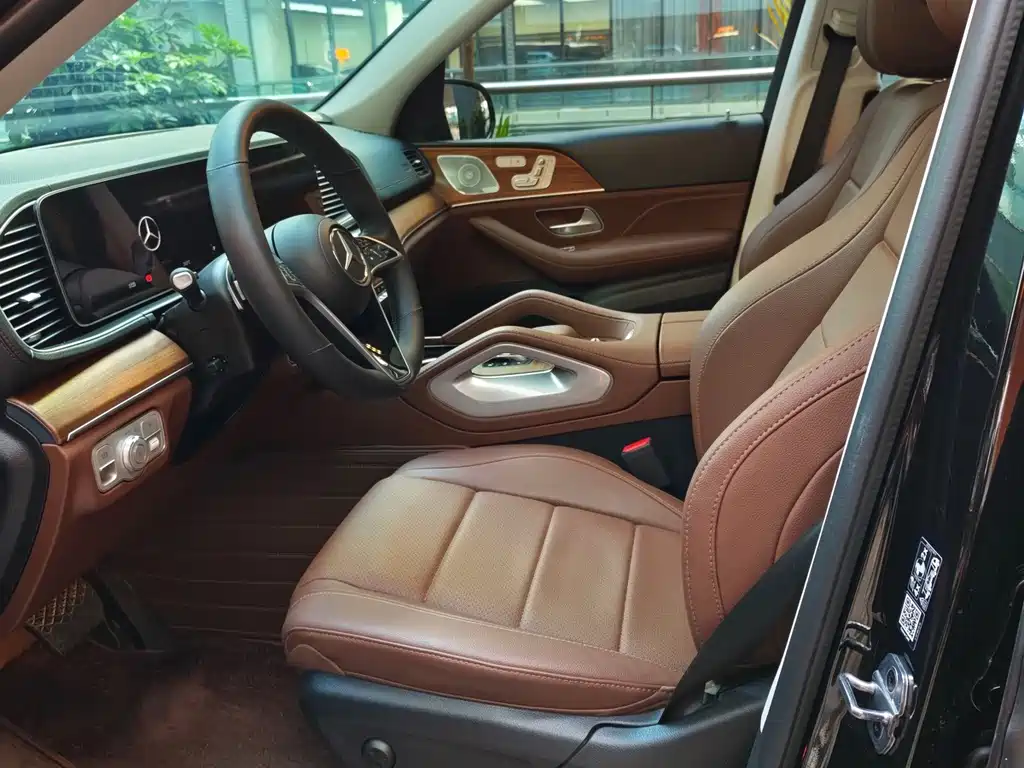 Mercedes-Benz GLE (Import) — миниатюра 5
