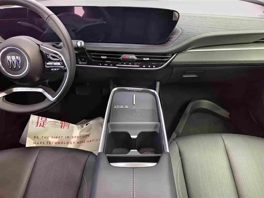 Buick LaCrosse — миниатюра 7