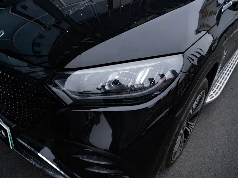 MERCEDES-BENZ EQE SUV