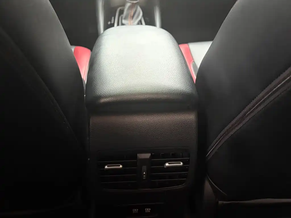 Toyota Corolla — миниатюра 13