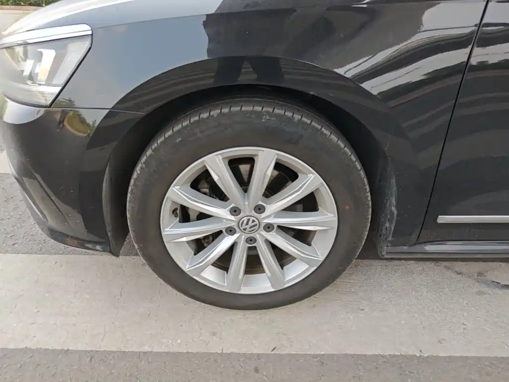 Volkswagen Passat — миниатюра 23