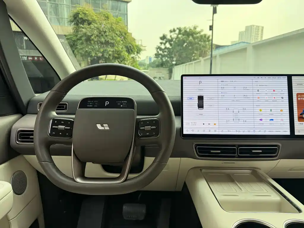 Li Auto Li MEGA — миниатюра 17