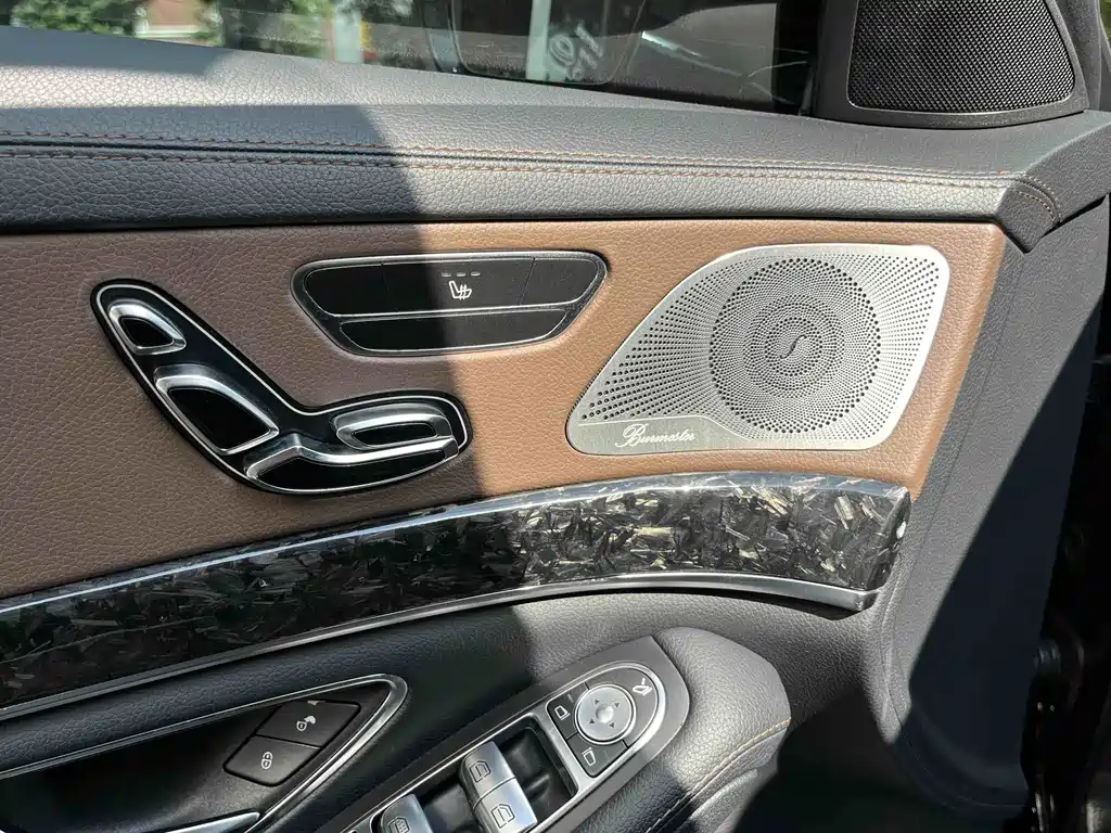 Mercedes-Benz S-Class — миниатюра 12