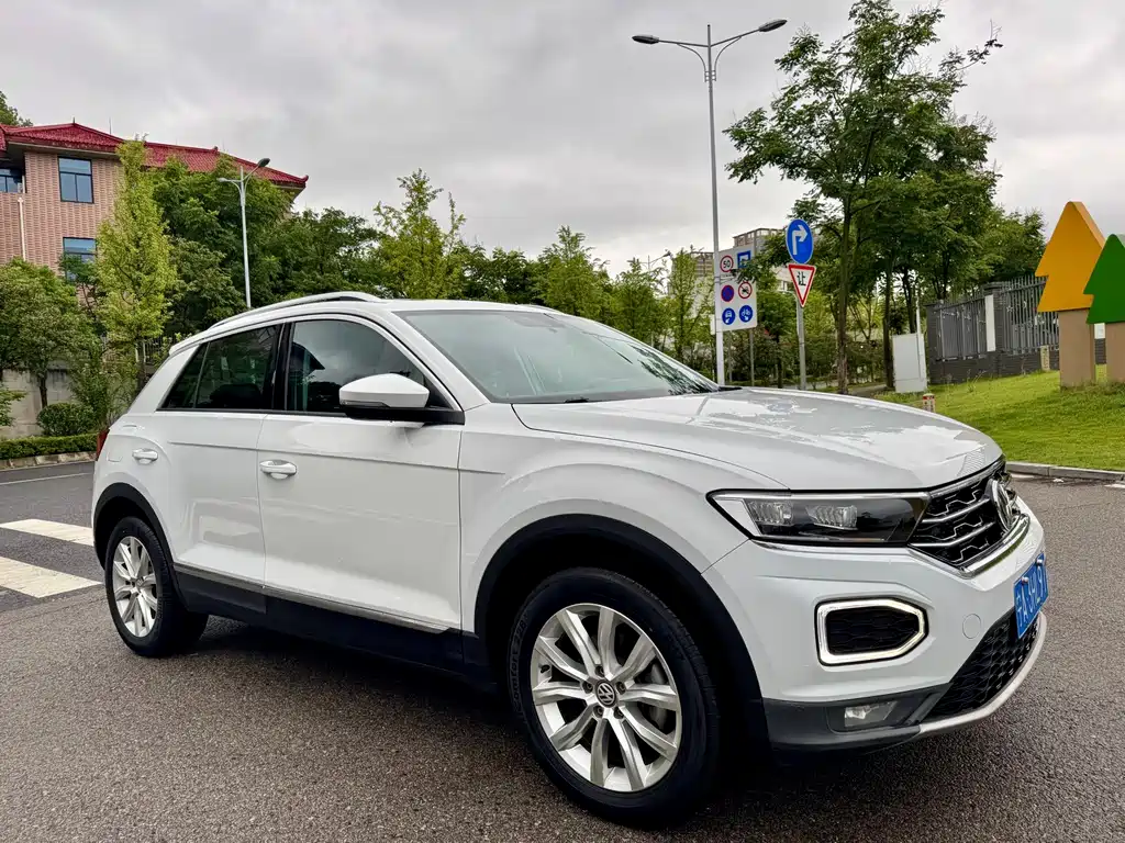 Volkswagen T-Roc — миниатюра 4