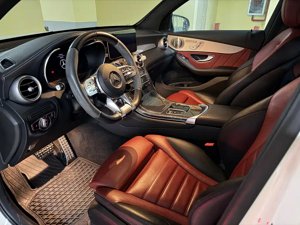 MERCEDES-BENZ GLC AMG