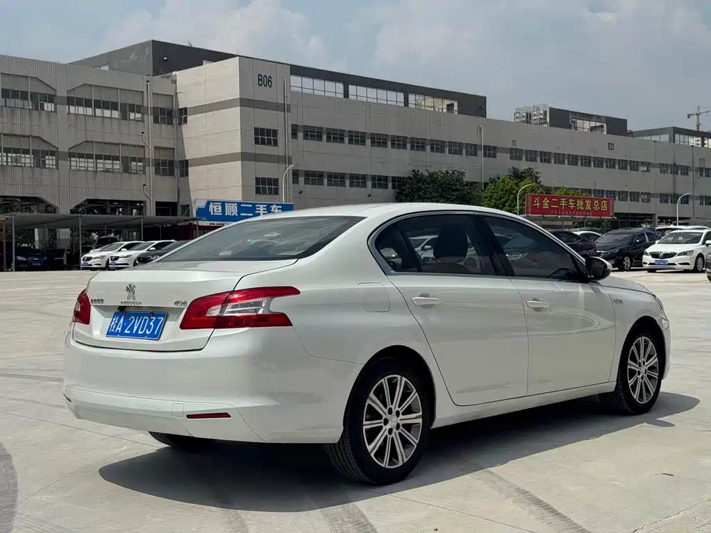 Peugeot 408 — миниатюра 5