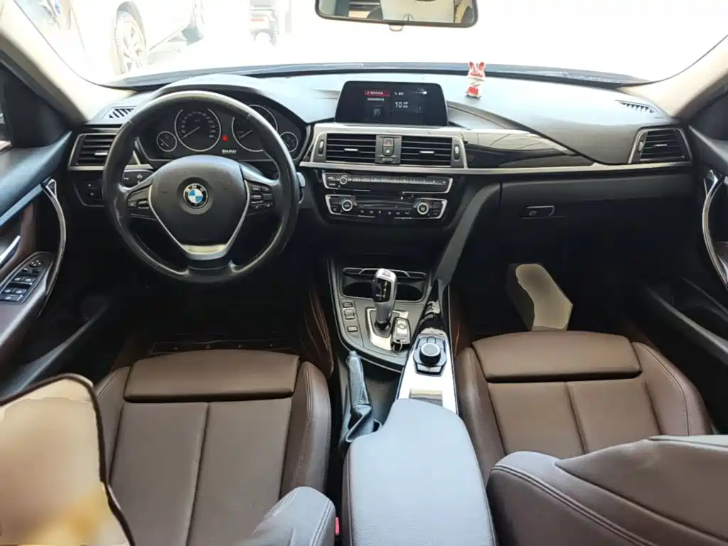 BMW 3 Series — миниатюра 10