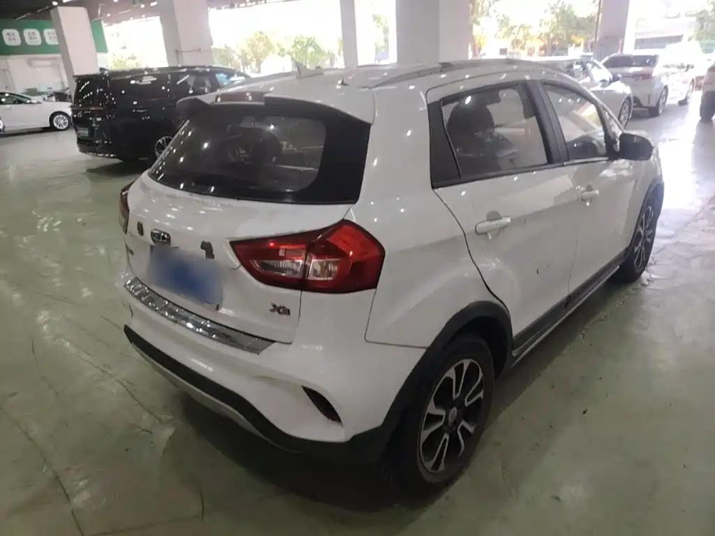 Geely Vision X3 — миниатюра 7