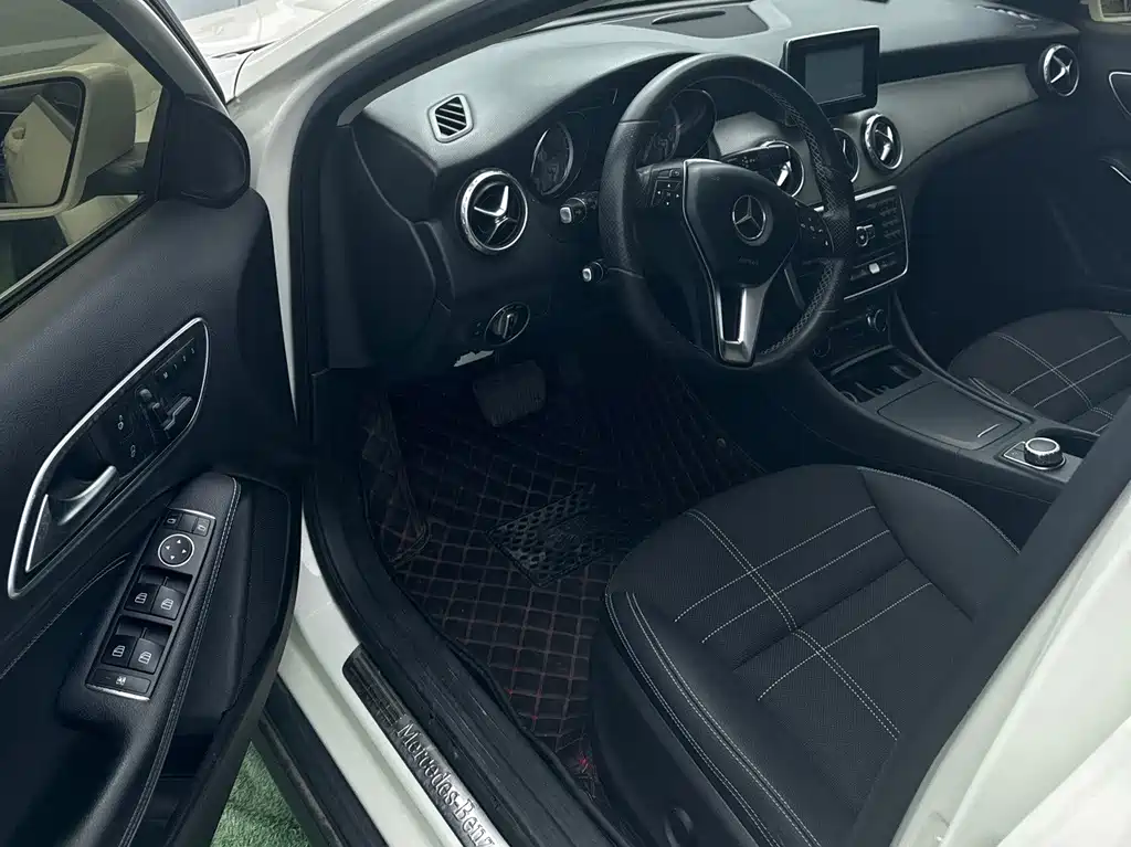 Mercedes-Benz GLA (Import) — миниатюра 7