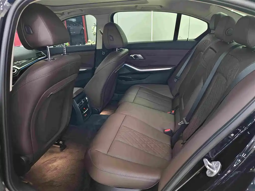 BMW 3 Series — миниатюра 5