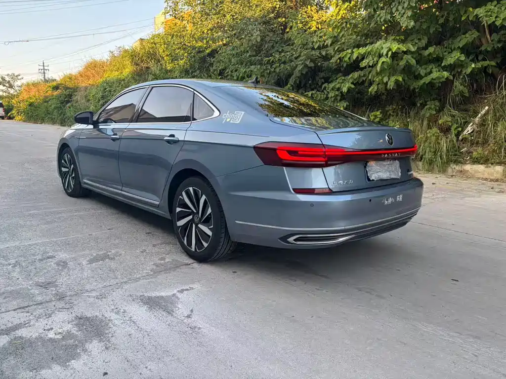 Volkswagen Passat — миниатюра 7