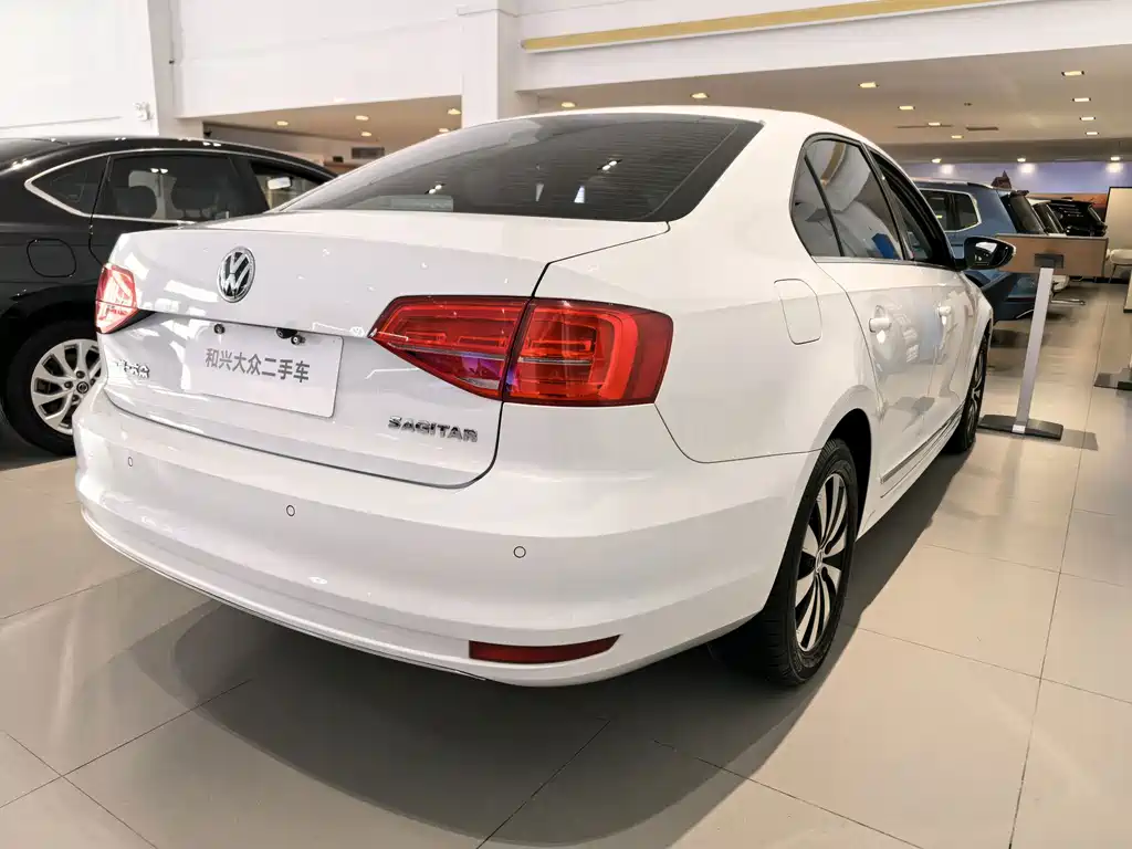 Volkswagen Sagitar — миниатюра 3