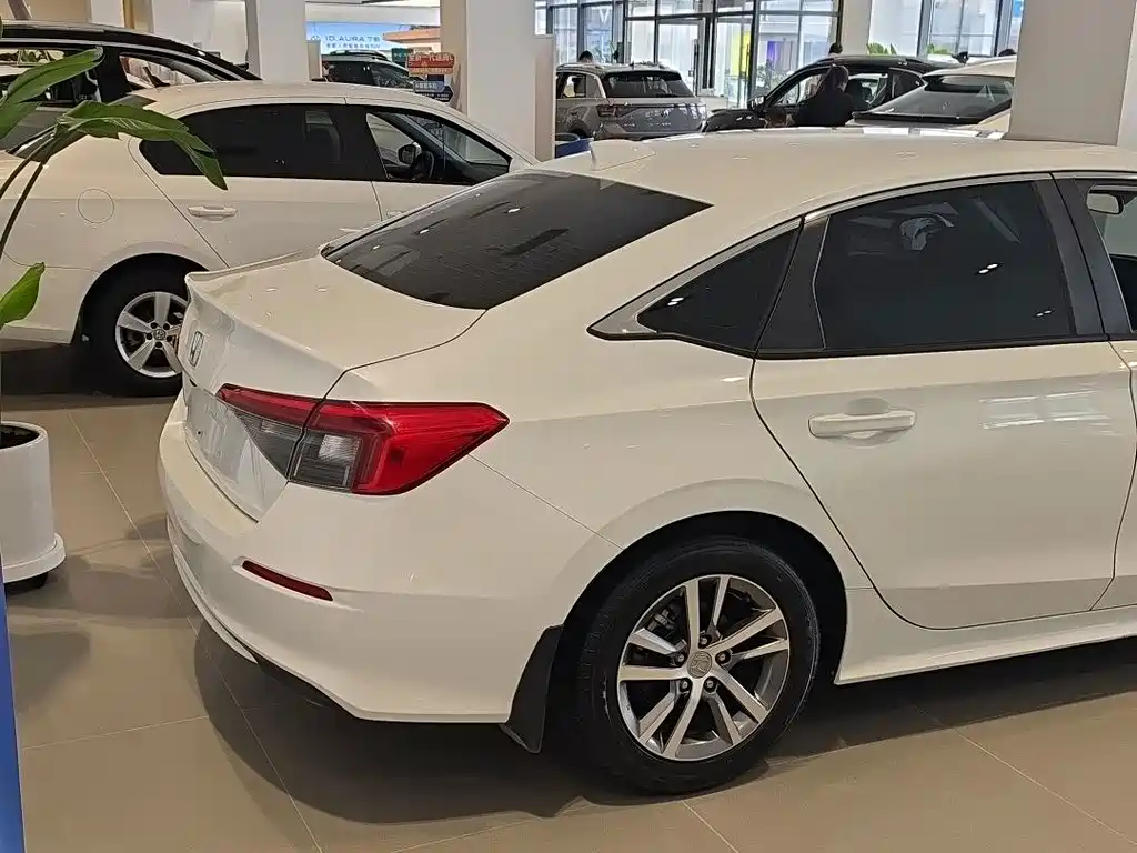 Honda Civic — миниатюра 4