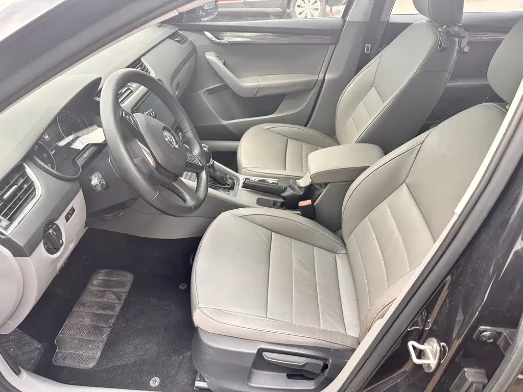 Skoda Octavia — миниатюра 11