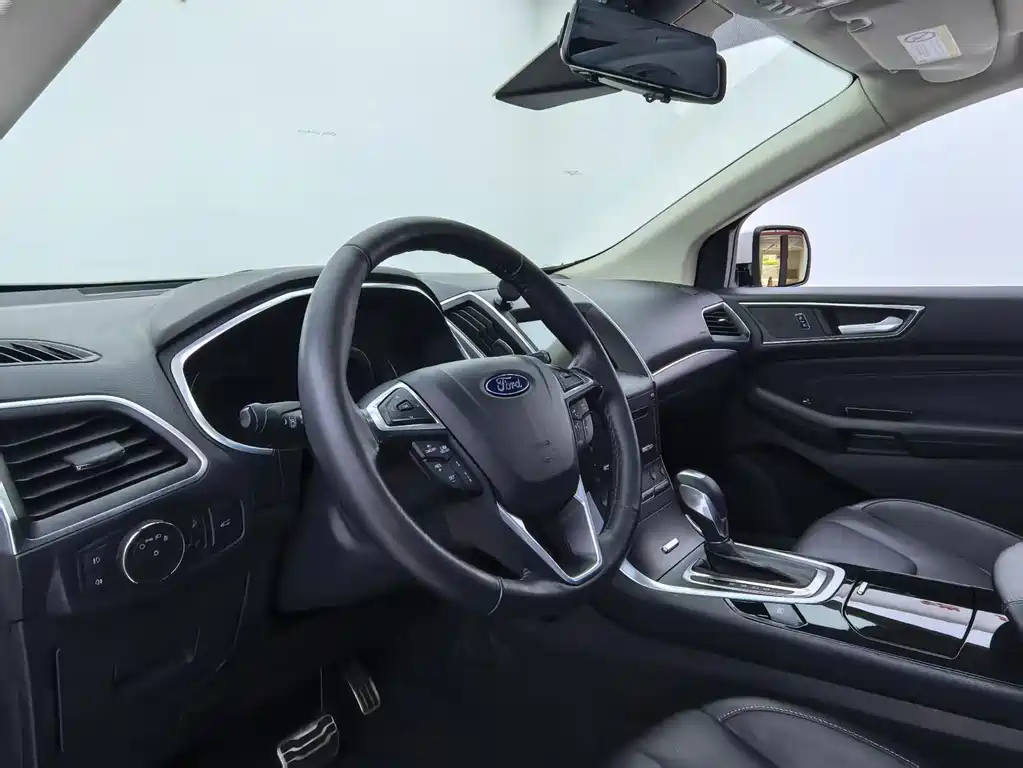 Ford Edge — миниатюра 18