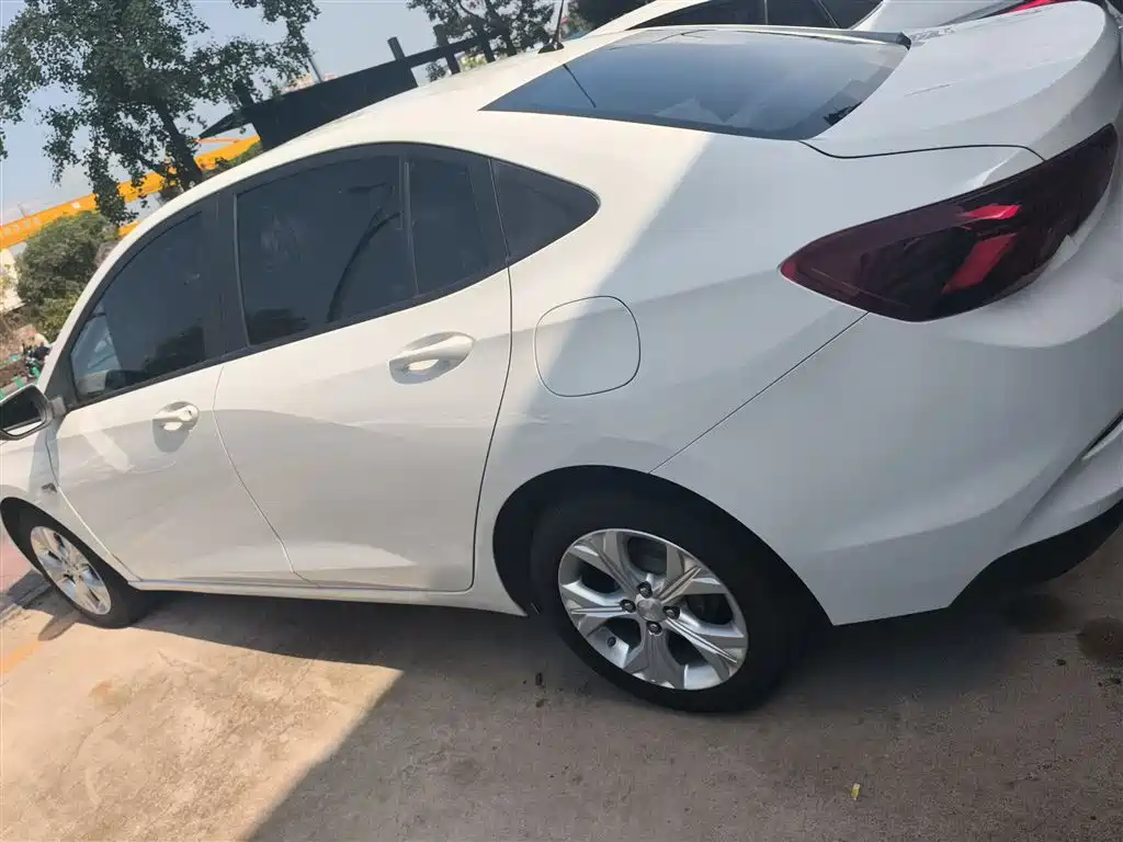 CHEVROLET KOVOZ