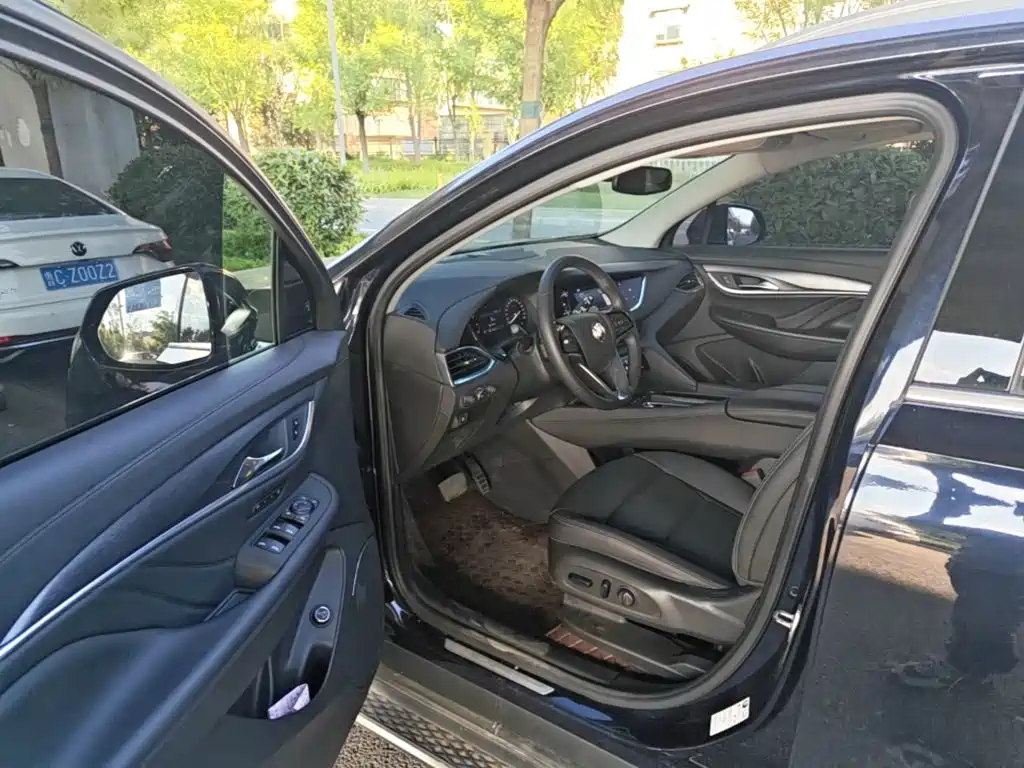 Buick Enclave — миниатюра 16