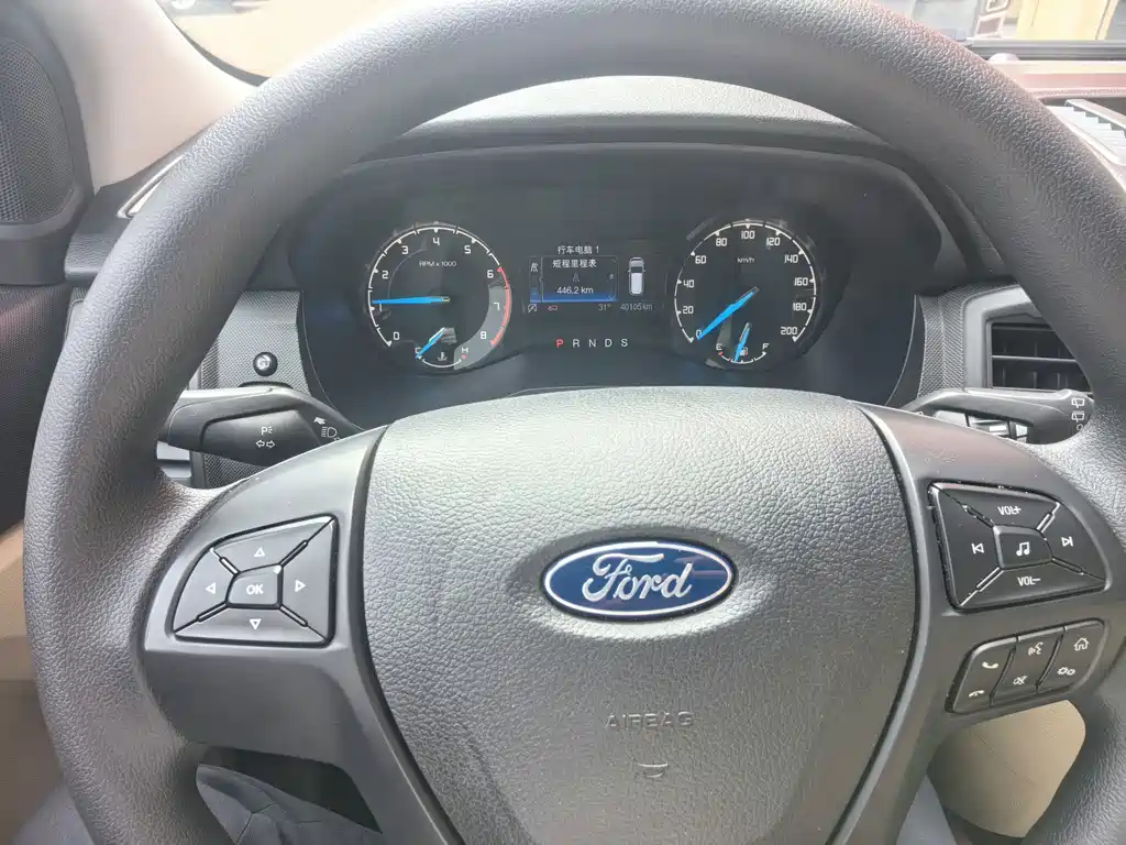 Ford Everest — миниатюра 16