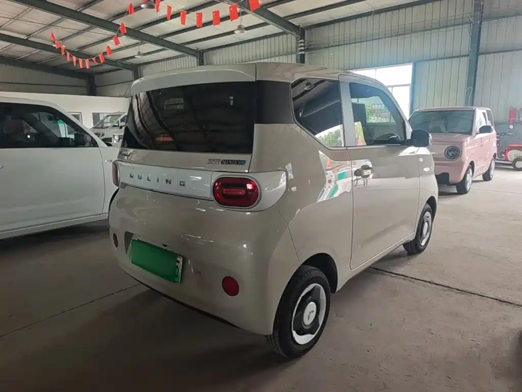 Wuling MINIEV — миниатюра 7