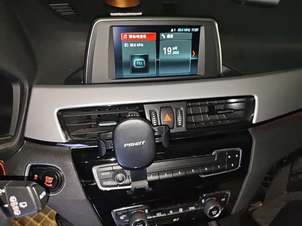 BMW X1 — миниатюра 9