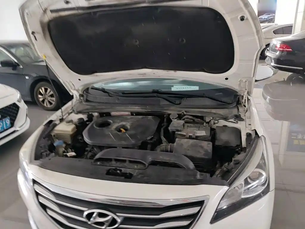 Hyundai Mistra — миниатюра 20