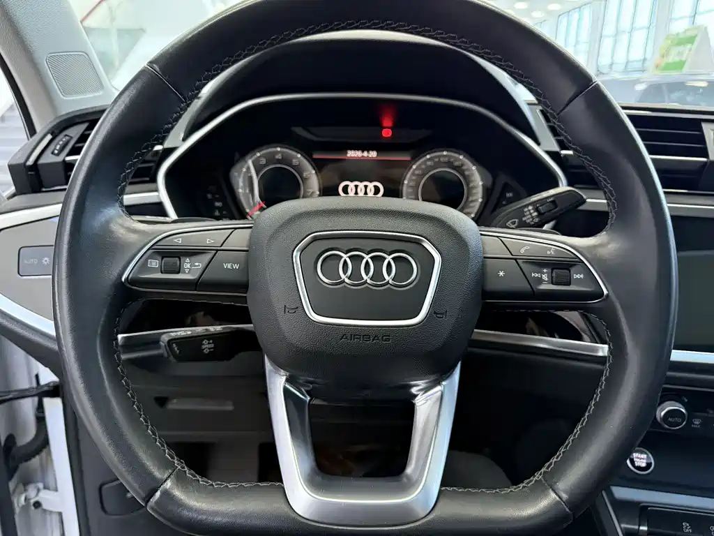 Audi Q3 — миниатюра 14