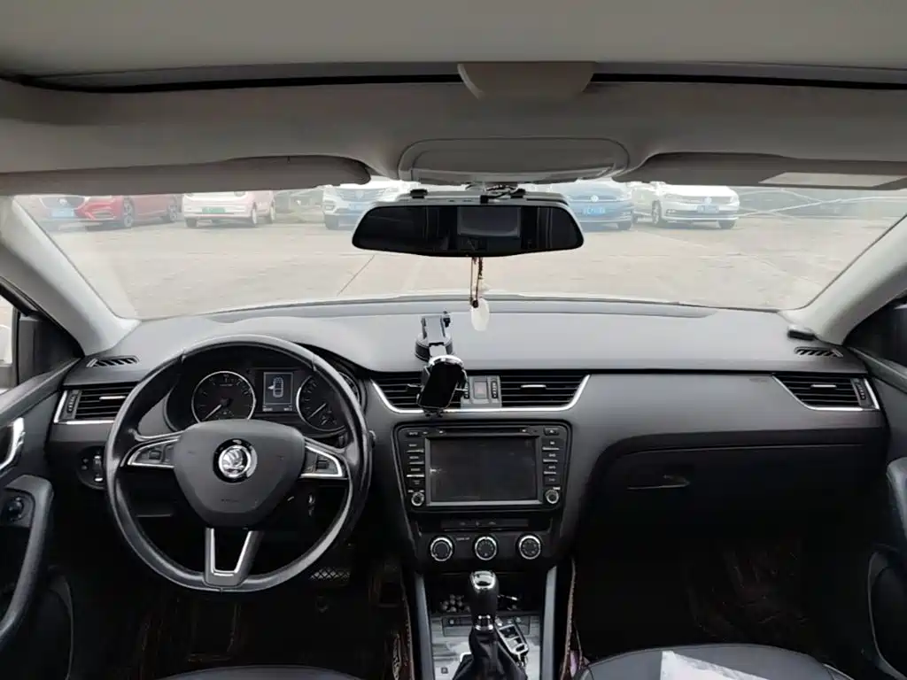 Skoda Octavia — миниатюра 14