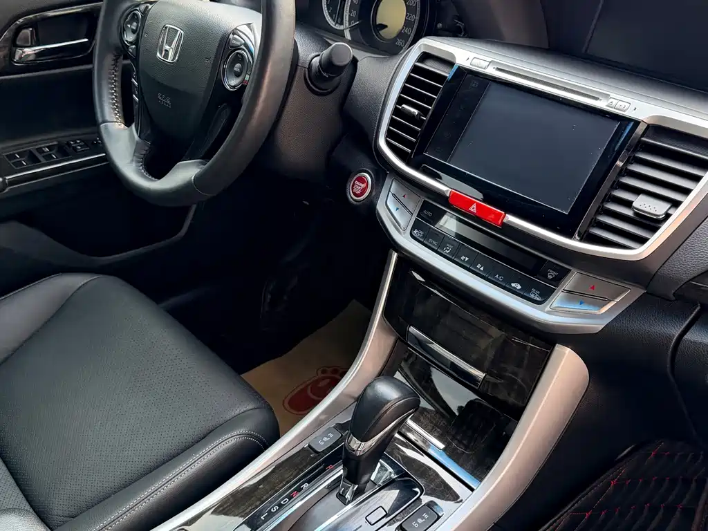 Honda Accord — миниатюра 6