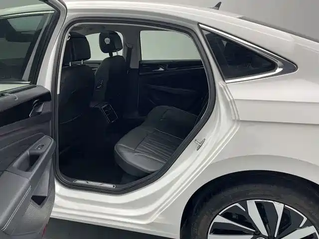 Volkswagen Passat — миниатюра 8