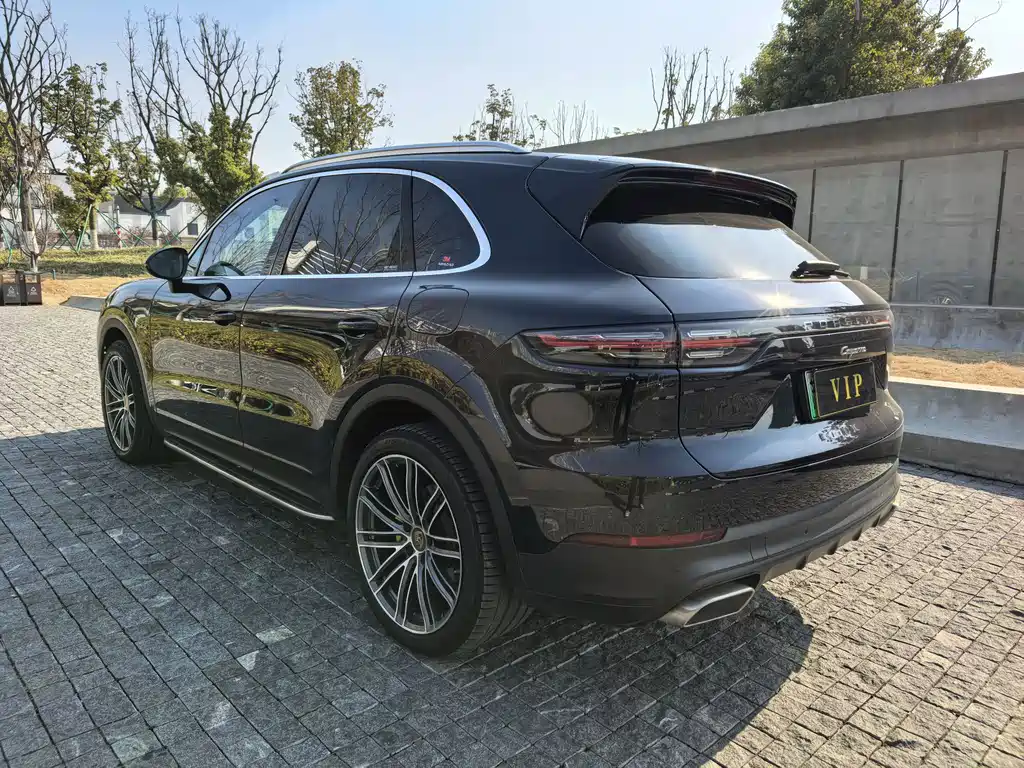 PORSCHE CAYENNE NEW ENERGY