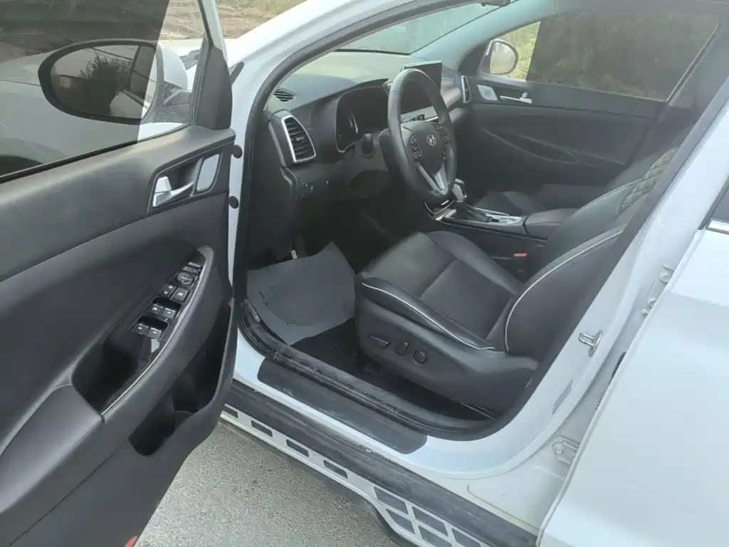 Hyundai Tucson — миниатюра 16