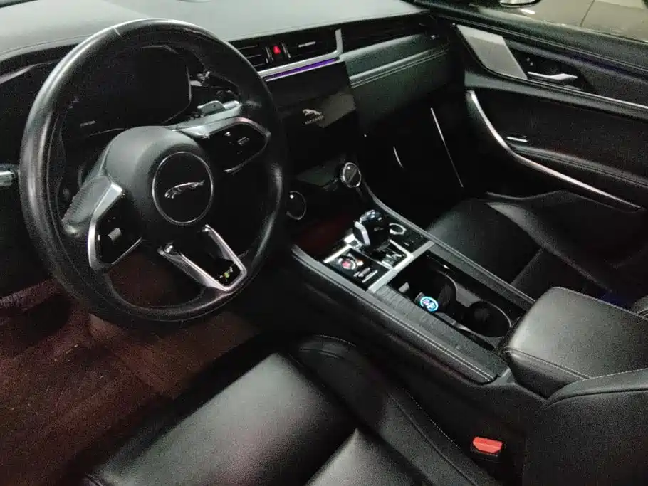 Jaguar XFL — миниатюра 12