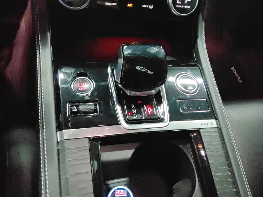 Jaguar XFL — миниатюра 16