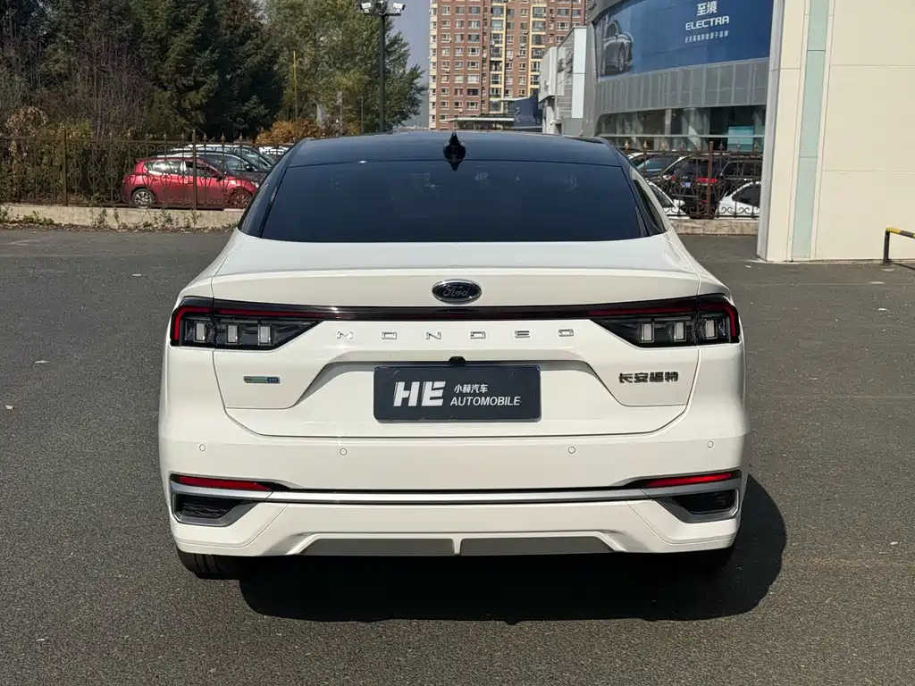 Ford Mondeo — миниатюра 9