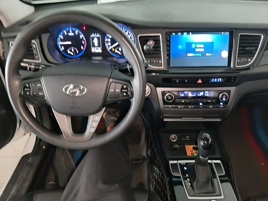 Hyundai Mistra — миниатюра 10