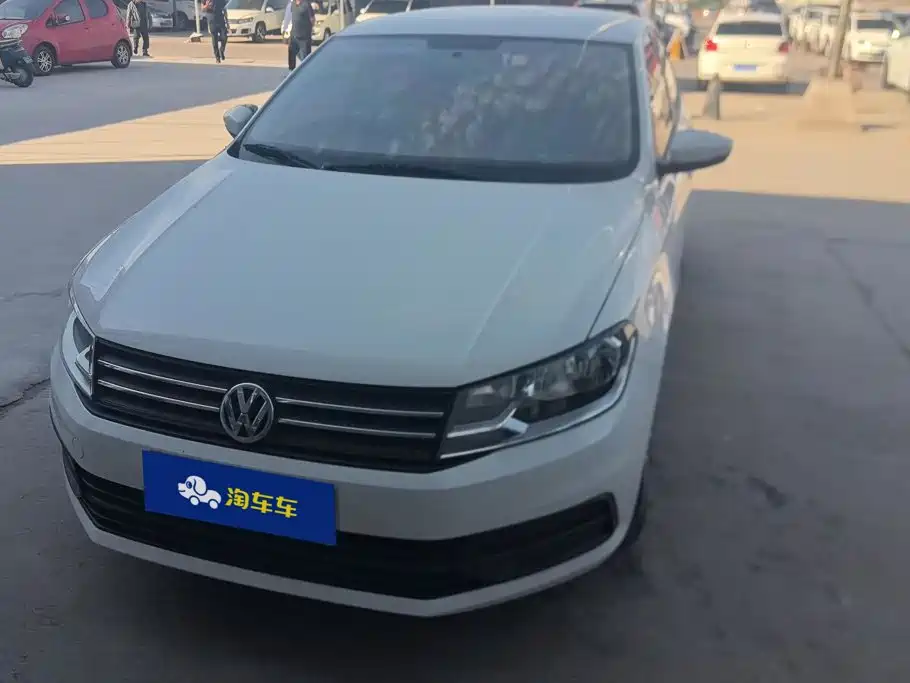 Volkswagen Santana — миниатюра 2