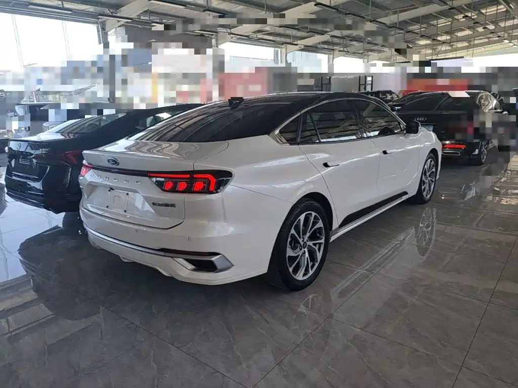 Ford Mondeo — миниатюра 7