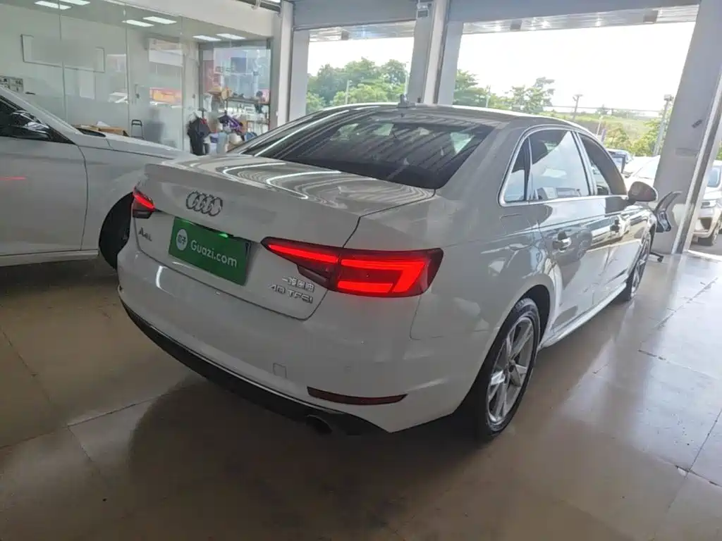 Audi A4L — миниатюра 7
