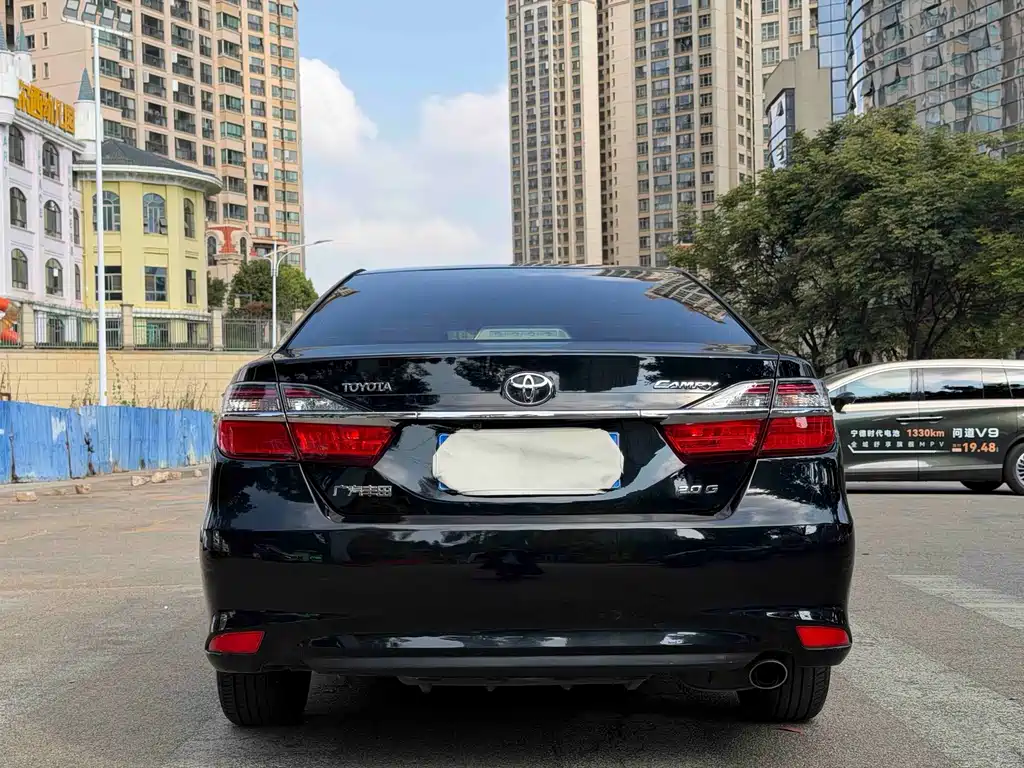 Toyota Camry — миниатюра 6