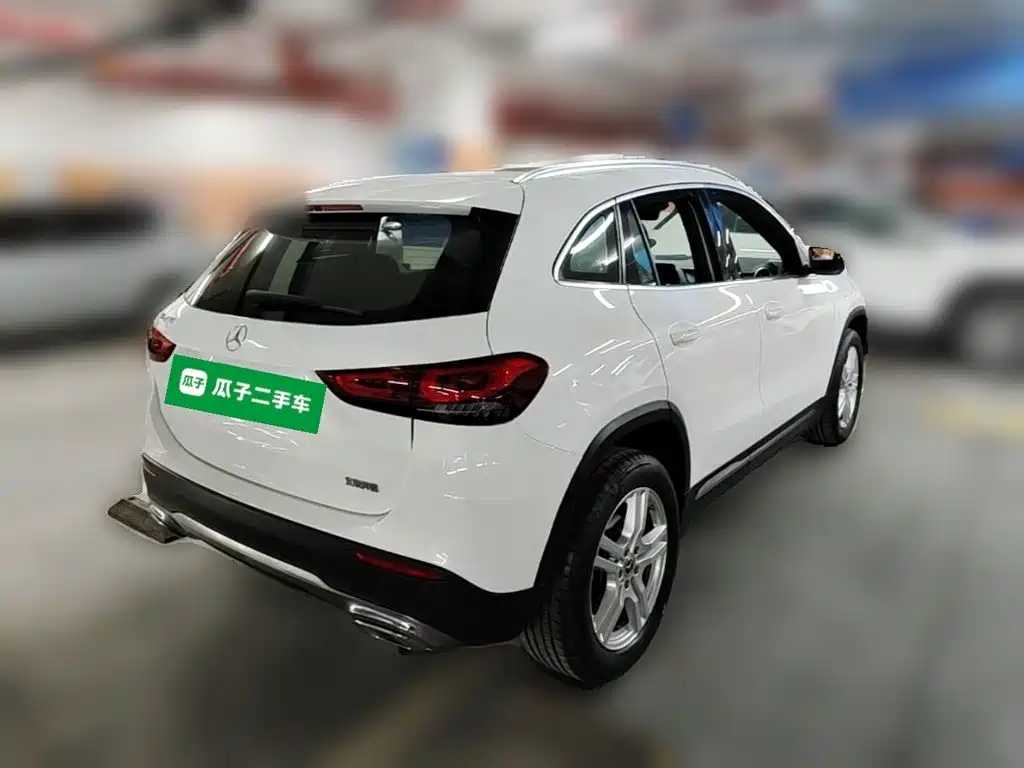 Mercedes-Benz GLA — миниатюра 10